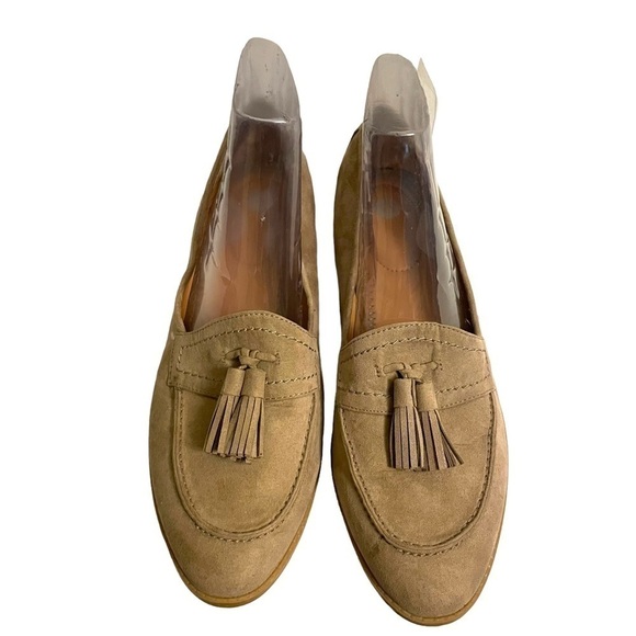 Dress Barn Madison Taupe Tan Faux Suede Tassel Flats Size 9 - Picture 7 of 11